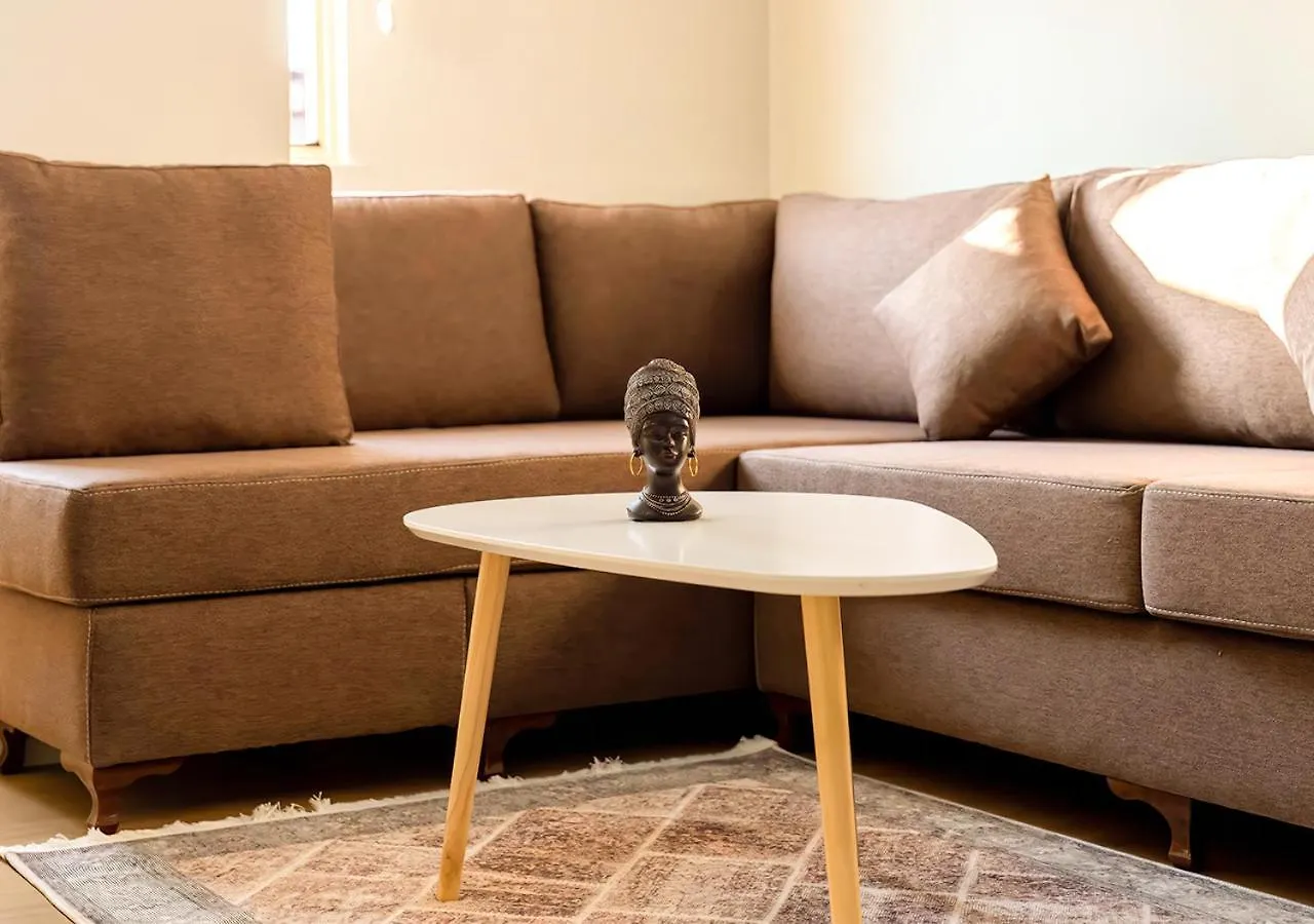 Home Inn Apartment 2 Near City Center Τίρανα